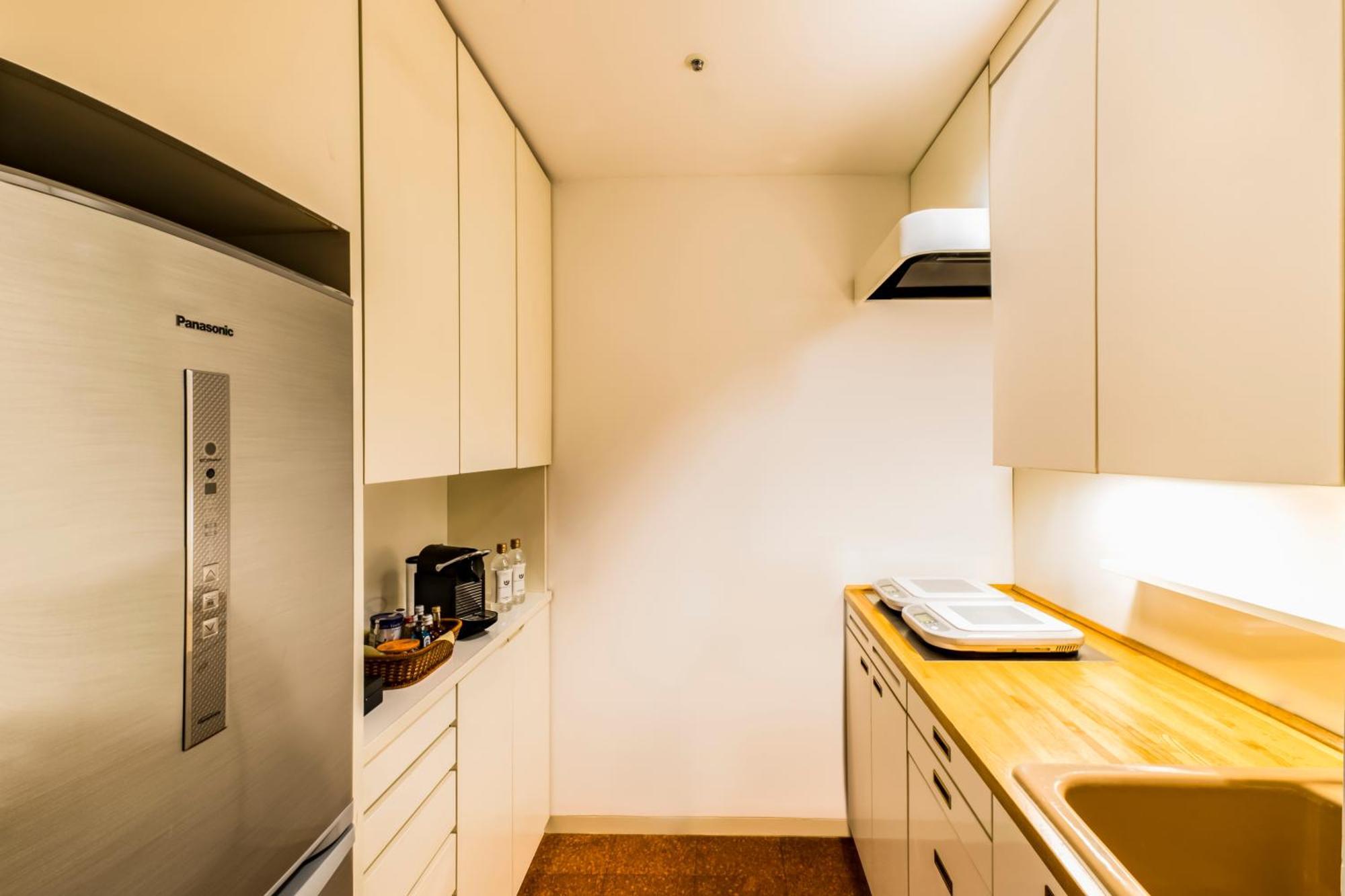 Imperial Hotel Prefektura Tokio Exteriér fotografie A kitchen in a typical apartment