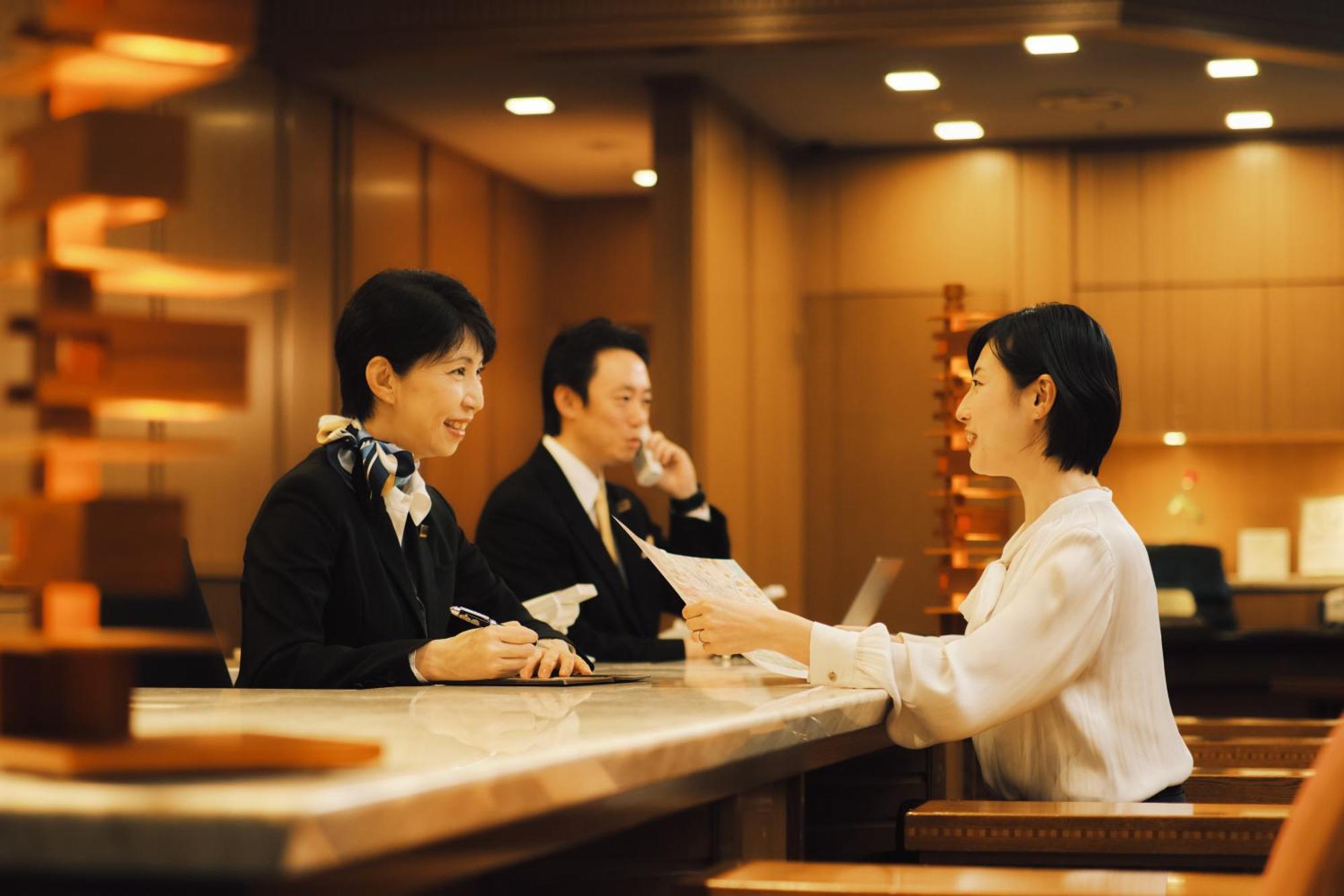 Imperial Hotel Prefektura Tokio Exteriér fotografie A scene from the 2012 film