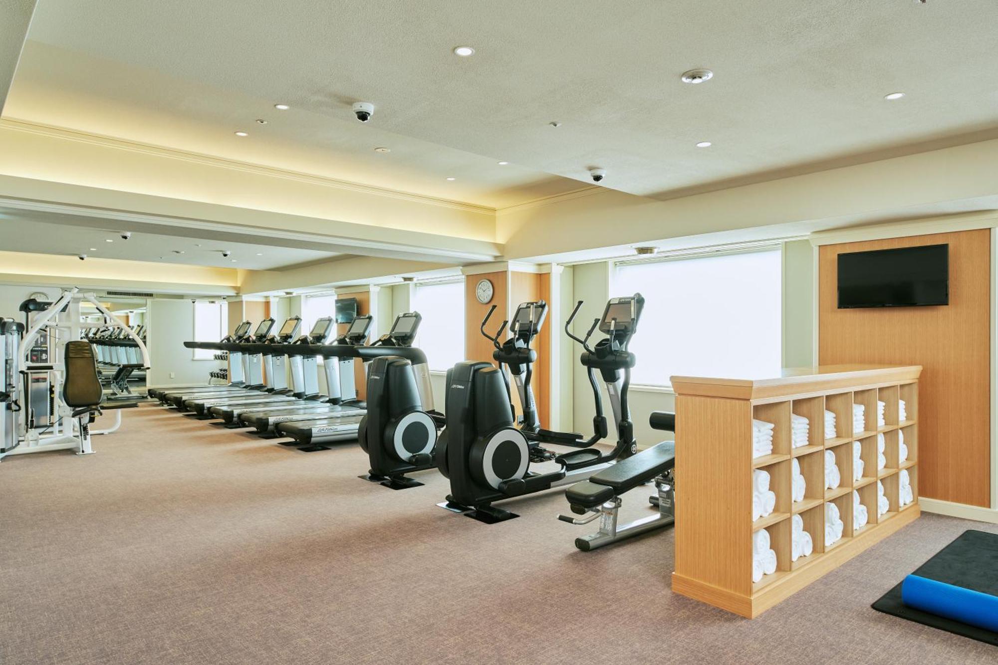 Imperial Hotel Prefektura Tokio Exteriér fotografie The gym at the hotel